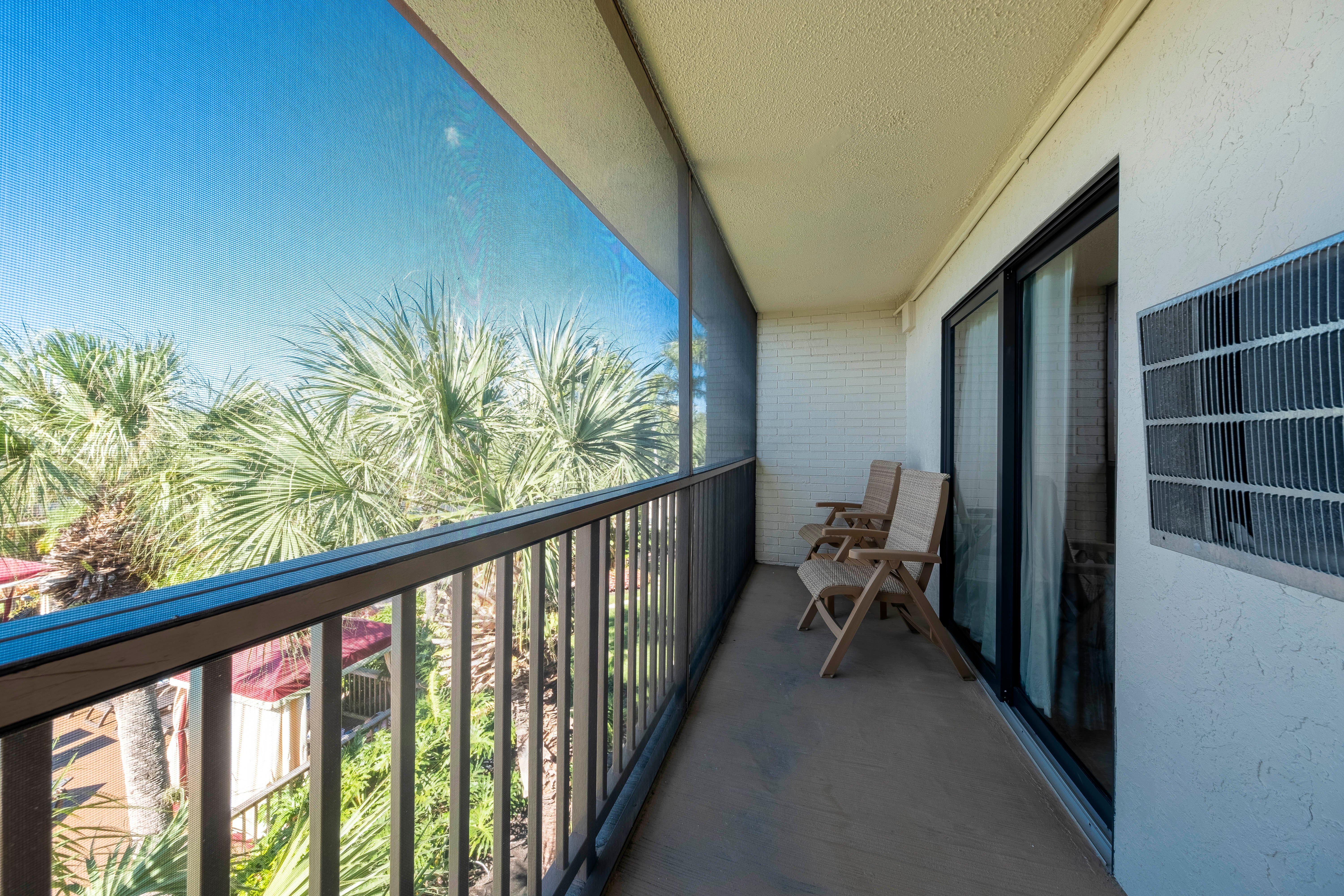 Red Roof Inn Plus+ & Suites Naples Downtown-5Th Ave S Bagian luar foto
